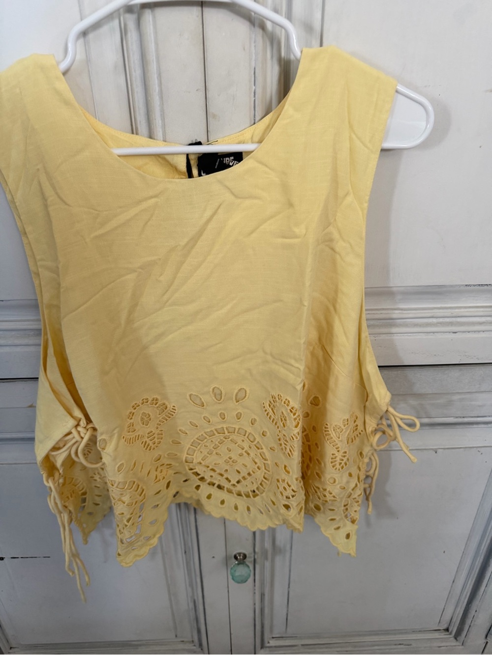 Women's Light Yellow Eyelet Tie-Side Tank Top